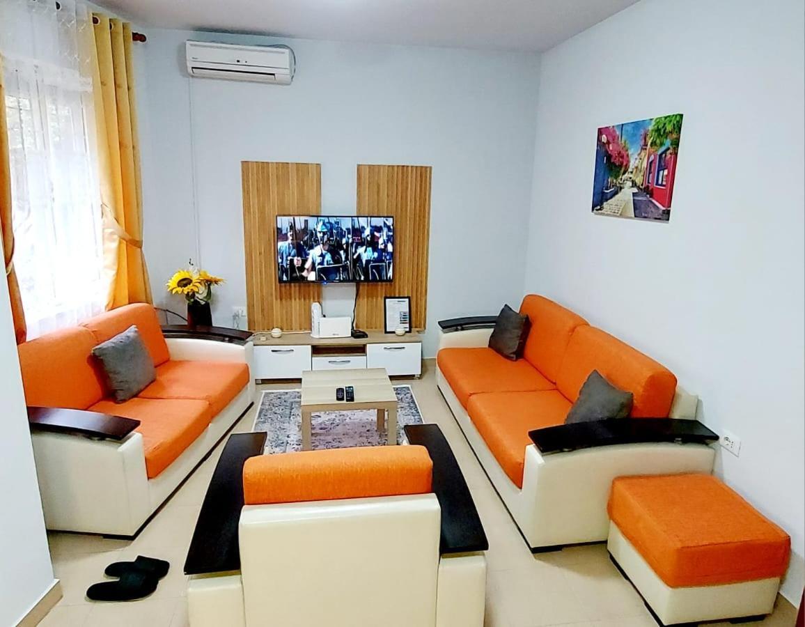Skanderbeg Square Apartments Тирана Экстерьер фото